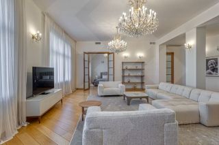 m. Okhotny ryad: Apartment, 3-rooms