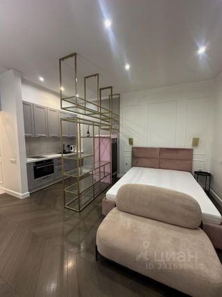 m. Shelepikha: Apartment, studio