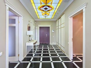 m. Mayakovskaya: Apartment, 4-rooms