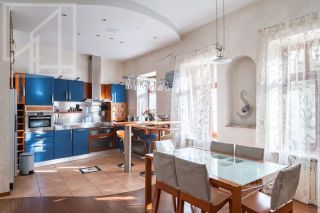 m. Trubnaya: Apartment, 3-rooms