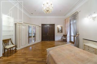 m. Mayakovskaya: Apartment, 3-rooms
