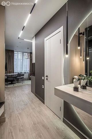 m. ZIL: Apartment, 1-rooms