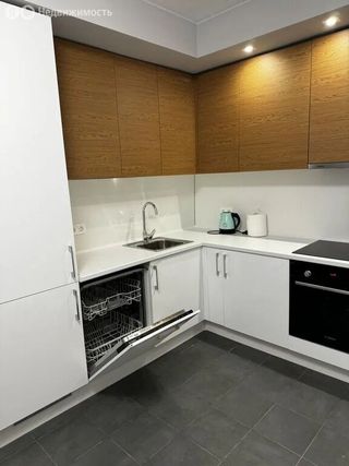 m. ZIL: Apartment, 1-rooms