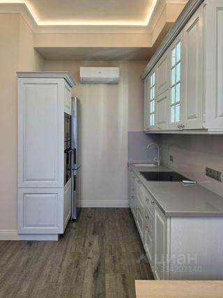 m. ZIL: Apartment, 1-rooms
