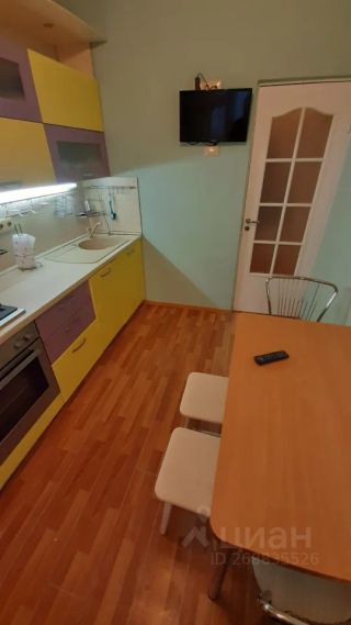 m. Lukhmanovskaya: Apartment, 2-rooms