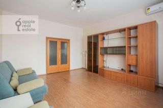 m. Tsvetnoy bulvar: Apartment, 2-rooms