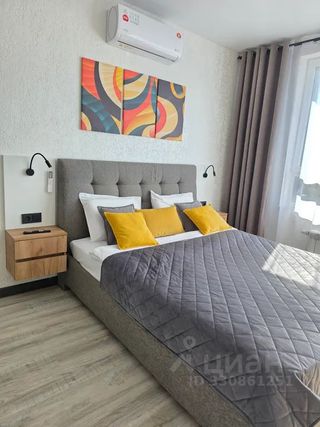 m. Lukhmanovskaya: Apartment, studio