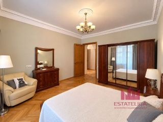 m. Okhotny ryad: Apartment, 2-rooms