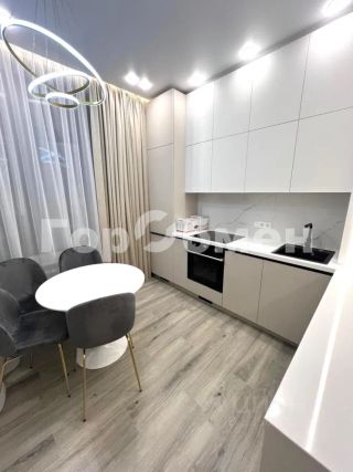 m. ZIL: Apartment, 2-rooms