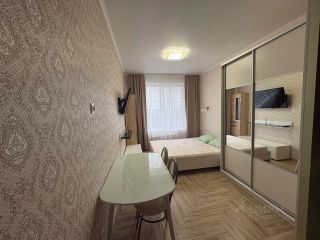 m. Lukhmanovskaya: Apartment, studio