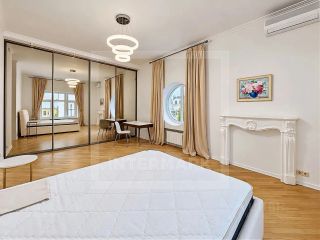 m. Park kultury: Apartment, 4-rooms