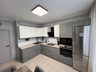 m. Kuzminki: Apartment, 2-rooms