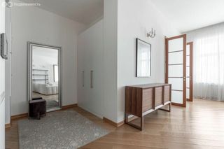 m. Okhotny ryad: Apartment, 3-rooms