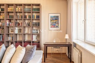 m. Krasnopresnenskaya: Apartment, 2-rooms