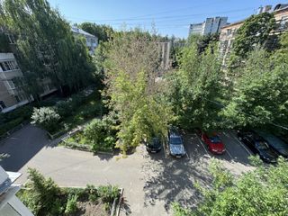 m. Oktyabrskoe pole: Apartment, 1-rooms