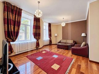m. Novokuznetskaya: Apartment, 2-rooms