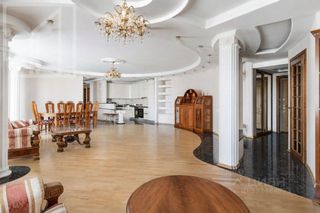 m. Barrikadnaya: Apartment, 3-rooms
