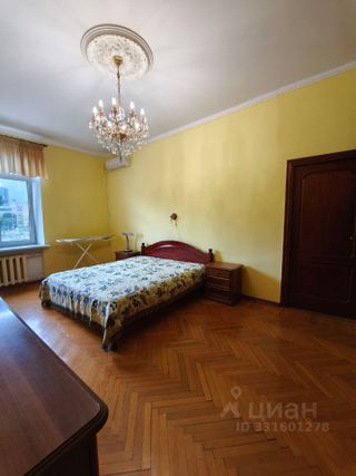 m. Kievskaya: Apartment, 2-rooms