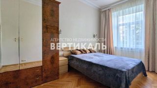 m. Okhotny ryad: Apartment, 2-rooms