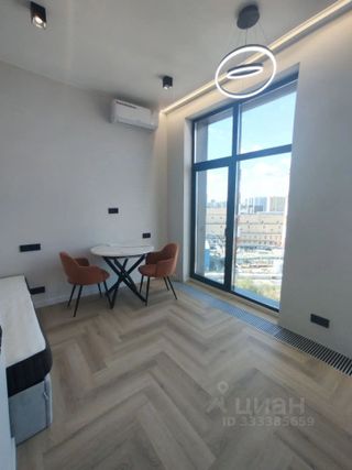m. Zorge: Apartment, studio