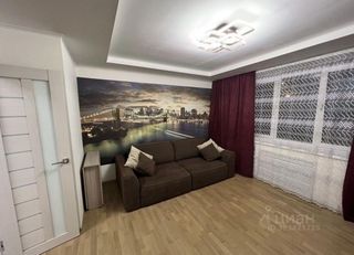 m. Ploschad trekh vokzalov: Apartment, 2-rooms