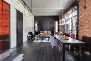m. Kuznetsky most: Apartment, 3-rooms