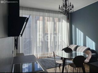 m. ZIL: Apartment, 2-rooms