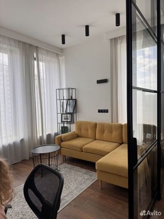 m. Molodezhnaya: Apartment, 2-rooms