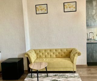 m. Molodezhnaya: Apartment, studio