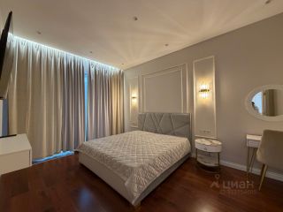 m. ZIL: Apartment, 2-rooms