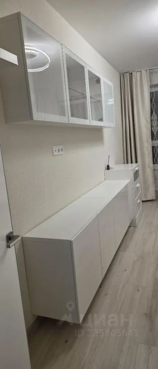 m. Lukhmanovskaya: Apartment, 1-rooms
