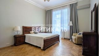 m. Okhotny ryad: Apartment, 2-rooms