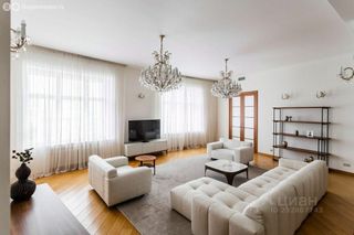 m. Okhotny ryad: Apartment, 3-rooms