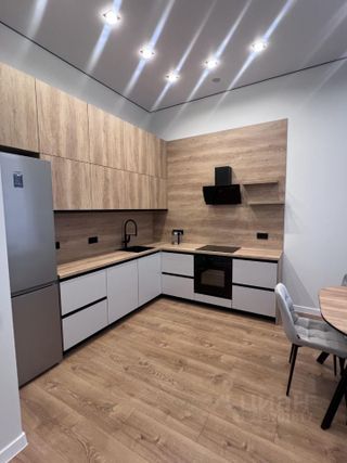 m. ZIL: Apartment, 2-rooms