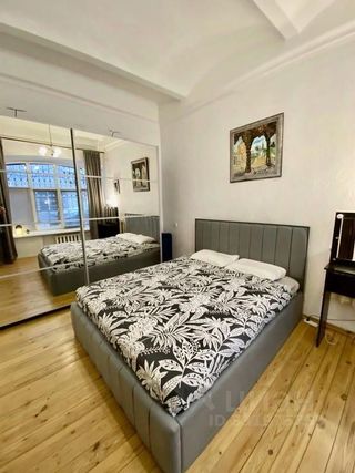 m. Kuznetsky most: Apartment, 1-rooms