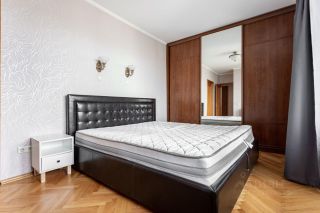 m. Barrikadnaya: Apartment, 2-rooms