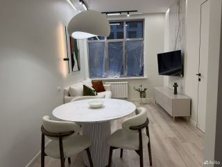 m. ZIL: Apartment, 1-rooms
