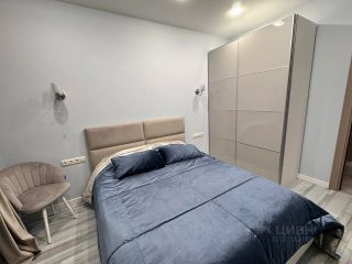 m. ZIL: Apartment, 2-rooms