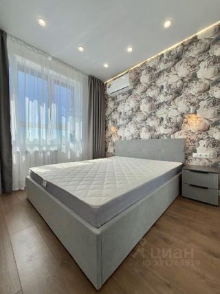 m. Lukhmanovskaya: Apartment, 2-rooms