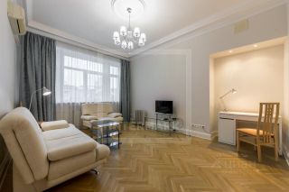 m. Smolenskaya: Apartment, 2-rooms