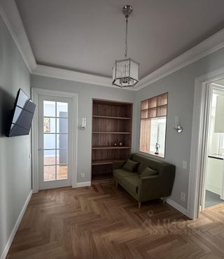 m. Kropotkinskaya: Apartment, 3-rooms