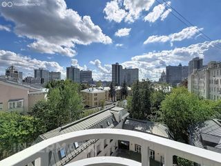 m. Barrikadnaya: Apartment, 4-rooms