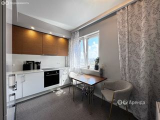 m. ZIL: Apartment, 1-rooms