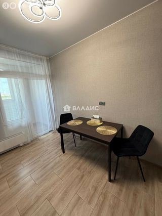 m. Lukhmanovskaya: Apartment, 2-rooms