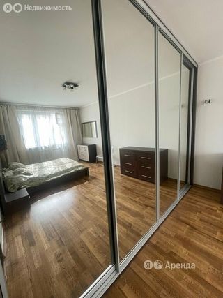 m. Verkhnie Kotly: Apartment, 2-rooms