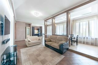 m. Smolenskaya: Apartment, 4-rooms
