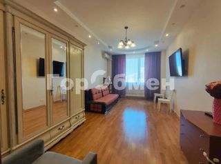 m. Narodnoe Opolchenie: Apartment, 2-rooms