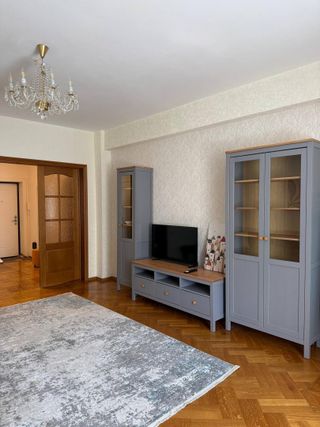 m. Trubnaya: Apartment, 2-rooms