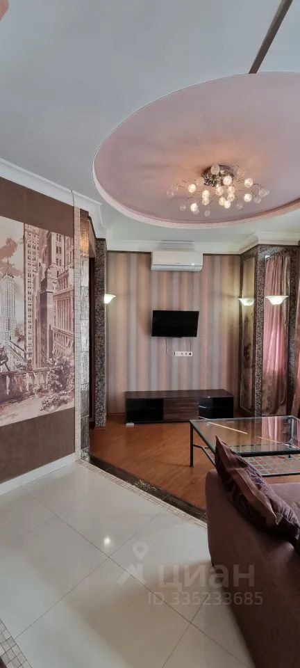 m. Kropotkinskaya: Apartment, 1-rooms