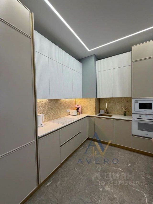 m. ZIL: Apartment, 2-rooms
